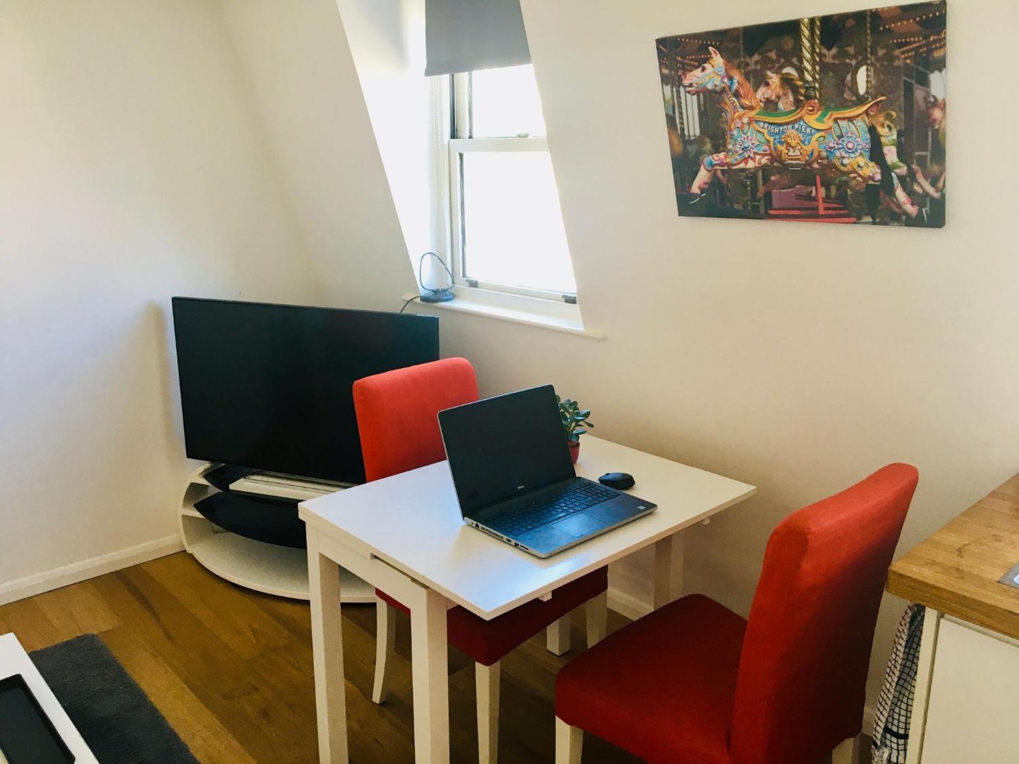 Apartment Self Contained One Bedroom Flat In The Heart Of Brighton, Close To The